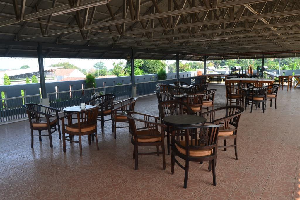 Hotel Khalista Purwakarta Exteriér fotografie