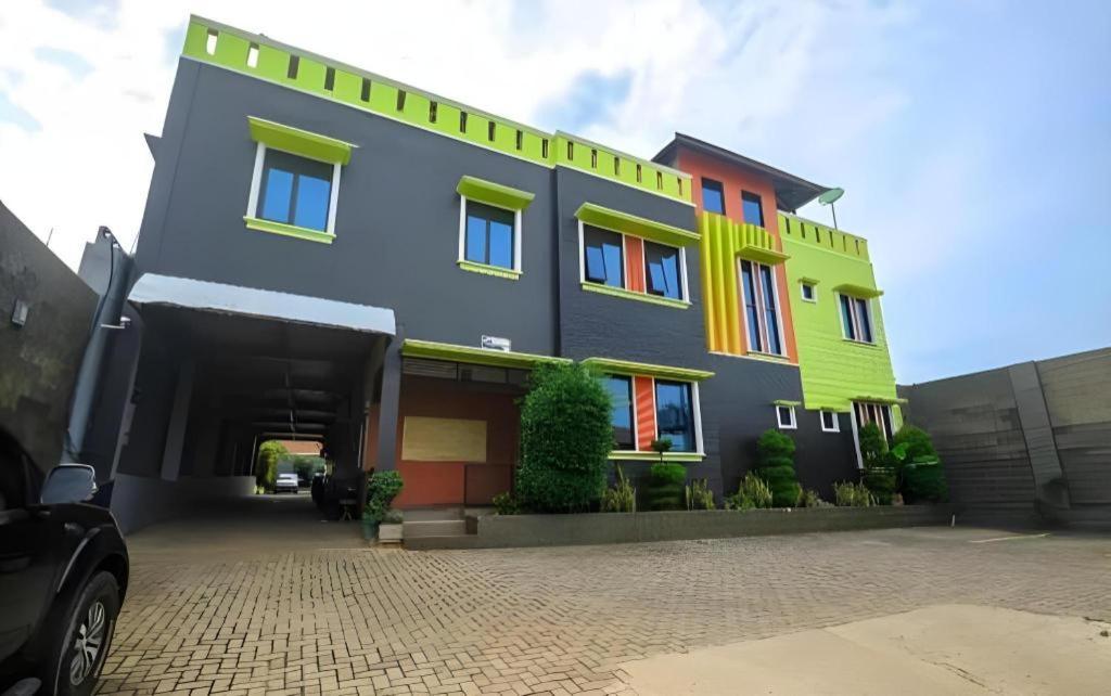 Hotel Khalista Purwakarta Exteriér fotografie