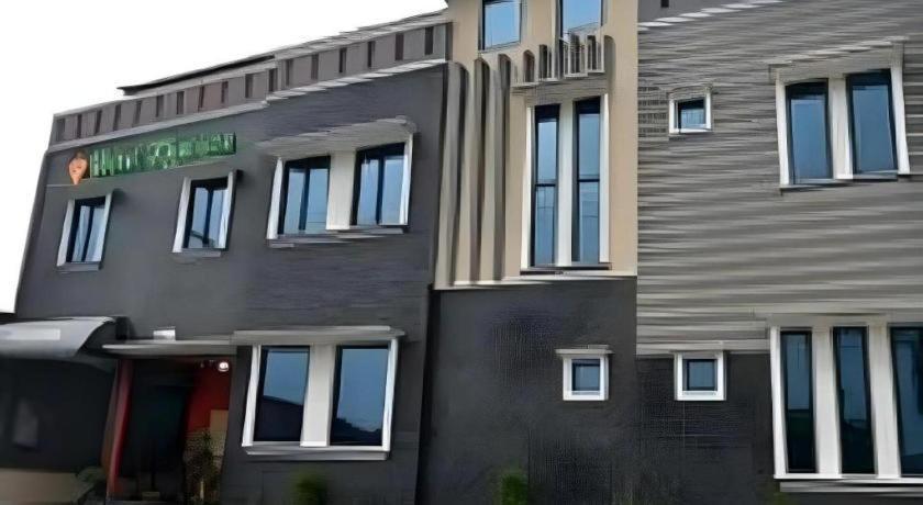 Hotel Khalista Purwakarta Exteriér fotografie