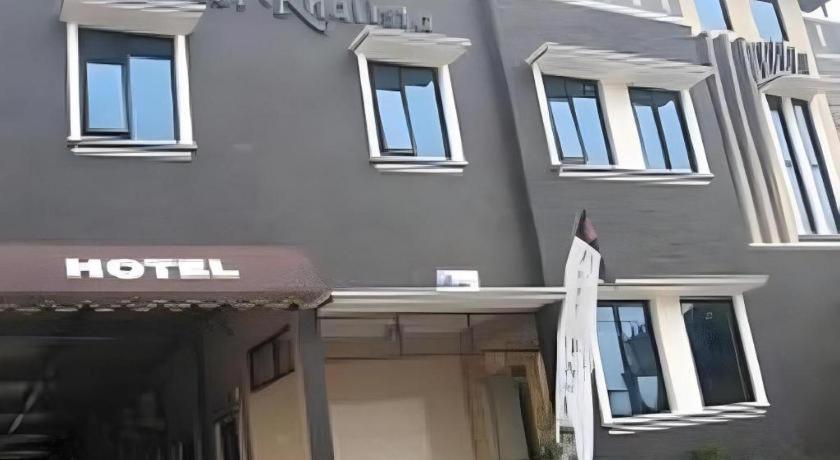 Hotel Khalista Purwakarta Exteriér fotografie