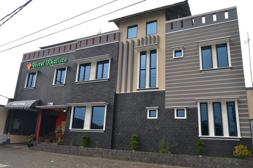 Hotel Khalista Purwakarta Exteriér fotografie